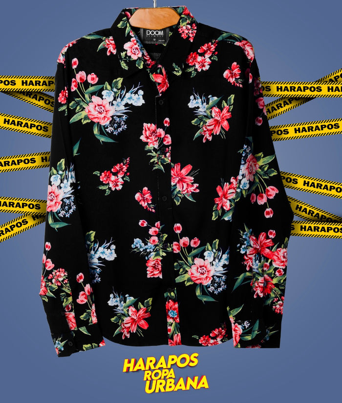 Camisa Doom manga larga negra con rosas