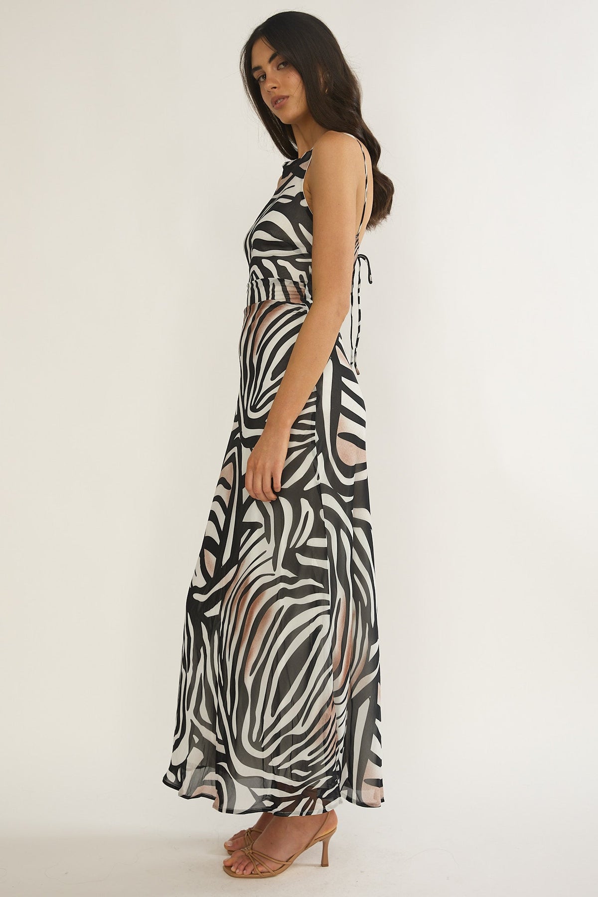 Floating Tied Low Back Maxi Dress Print Black/White