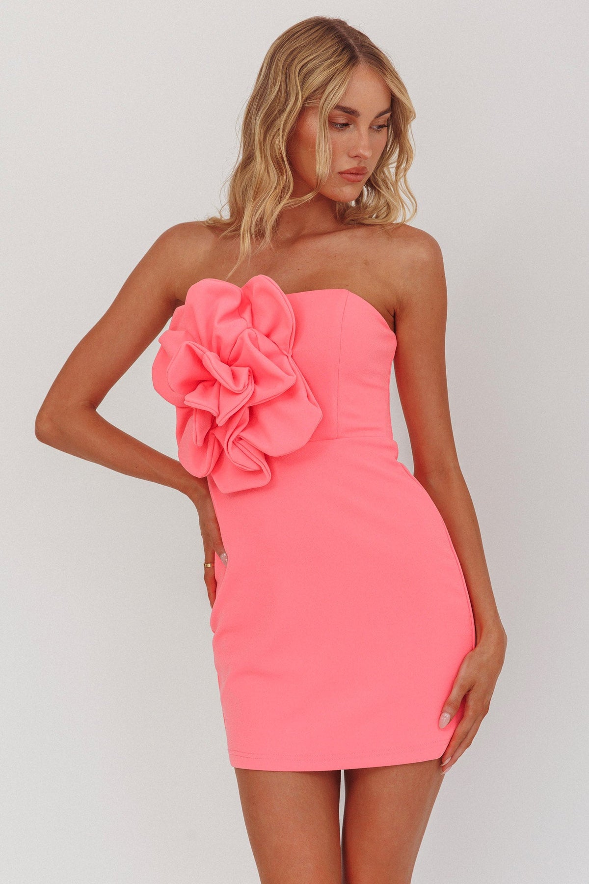 Karoline 3D Flower Strapless Mini Dress Pink