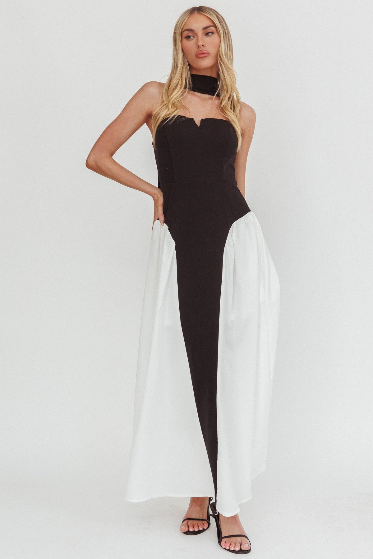 Lennix Strapless Scarf  Maxi Dress Black/White