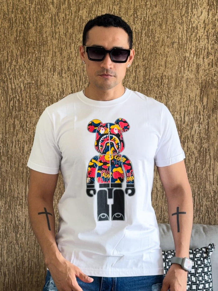 Polera bape blanca oso robot colorido