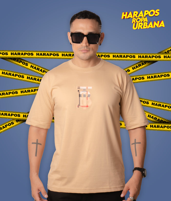 Polera Burberry B texturizada Oversize cafe