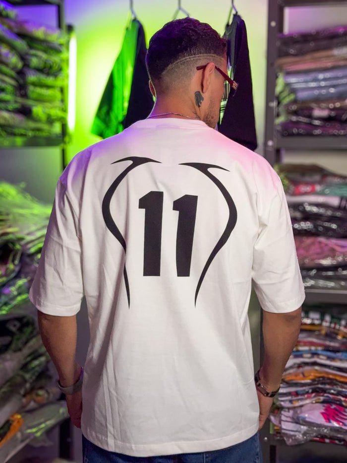 Polera Hellstar Boxifit blanca