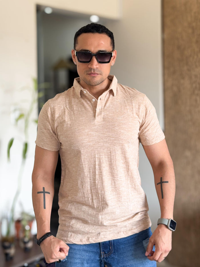 Polera H&M con cuello crema rayada