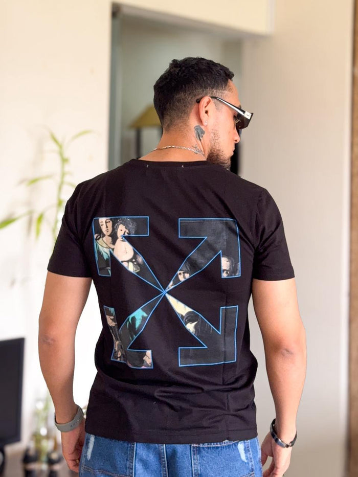 Polera off white negro con cuadro adelante